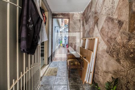 Casa à venda com 100m², 2 quartos e 2 vagas Casa à venda com 100m², 2 quartos e 2 vagascorredor lateral_1