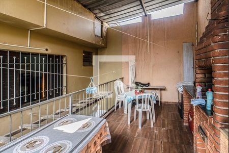 Casa à venda com 100m², 2 quartos e 2 vagas Casa à venda com 100m², 2 quartos e 2 vagasespaço da churrasqueira_2