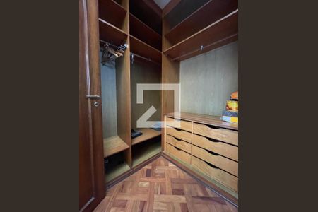 Casa à venda com 400m², 4 quartos e 4 vagasCloset suite 2