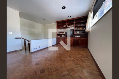 Casa à venda com 400m², 4 quartos e 4 vagasSala de TV