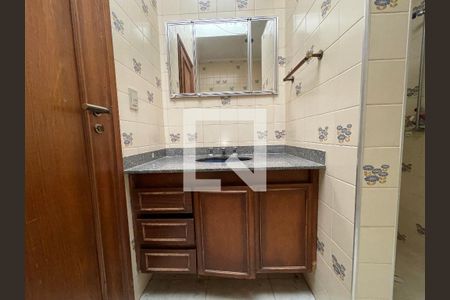 Casa à venda com 400m², 4 quartos e 4 vagasBanheiro Social