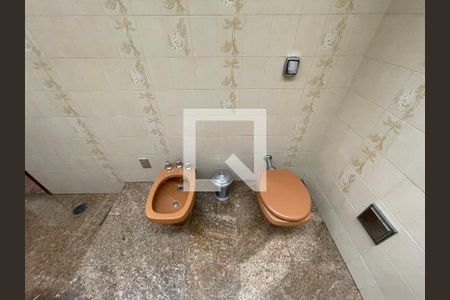 Casa à venda com 400m², 4 quartos e 4 vagasBanheiro da Suíte 2