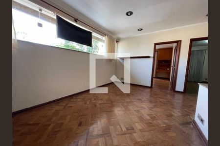 Casa à venda com 400m², 4 quartos e 4 vagasSala de TV