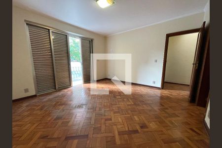 Casa à venda com 400m², 4 quartos e 4 vagasSuíte 2