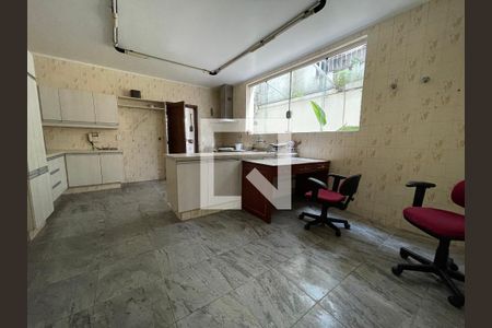 Casa à venda com 400m², 4 quartos e 4 vagasCozinha