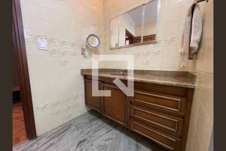 Casa à venda com 400m², 4 quartos e 4 vagasBanheiro da Suíte 2