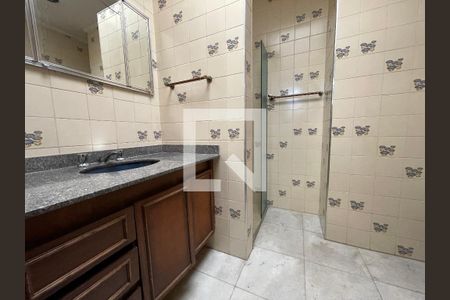 Casa à venda com 400m², 4 quartos e 4 vagasBanheiro da Suíte 3