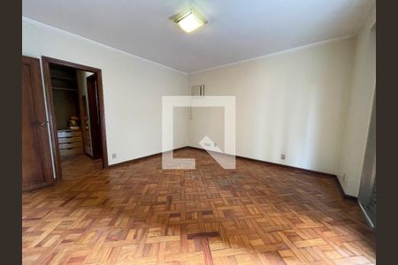 Casa à venda com 400m², 4 quartos e 4 vagasSuíte 2