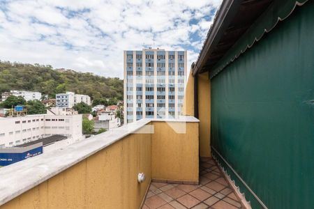 Apartamento à venda com 240m², 3 quartos e 2 vagasCobertura (área externa)