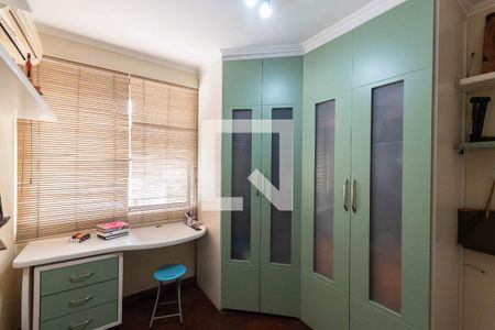 Apartamento à venda com 240m², 3 quartos e 2 vagasQuarto 2