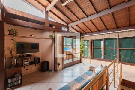 Apartamento à venda com 240m², 3 quartos e 2 vagasCobertura