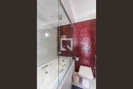 Apartamento à venda com 240m², 3 quartos e 2 vagasBanheiro Suíte