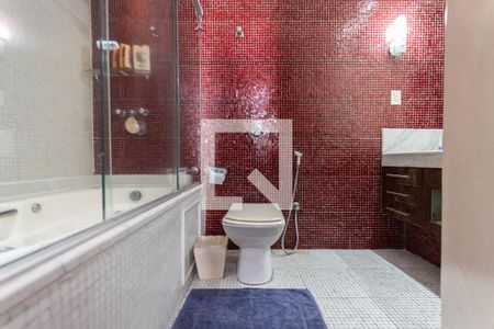 Apartamento à venda com 240m², 3 quartos e 2 vagasBanheiro Suíte