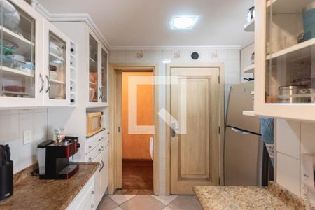 Apartamento à venda com 240m², 3 quartos e 2 vagasCozinha