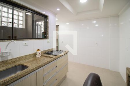 Casa à venda com 340m², 5 quartos e 6 vagas Casa à venda com 340m², 5 quartos e 6 vagasCozinha