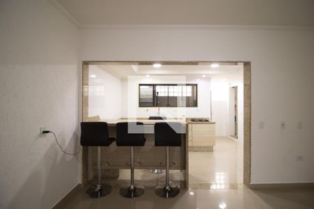 Casa à venda com 340m², 5 quartos e 6 vagas Casa à venda com 340m², 5 quartos e 6 vagasCozinha