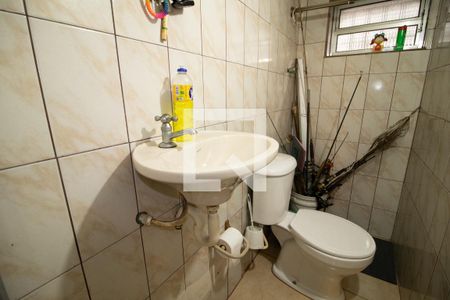 Casa à venda com 340m², 5 quartos e 6 vagas Casa à venda com 340m², 5 quartos e 6 vagasGaragem - Banheiro