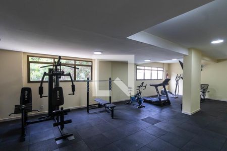 Apartamento à venda com 145m², 3 quartos e 3 vagas Apartamento à venda com 145m², 3 quartos e 3 vagasÁrea comum - Academia