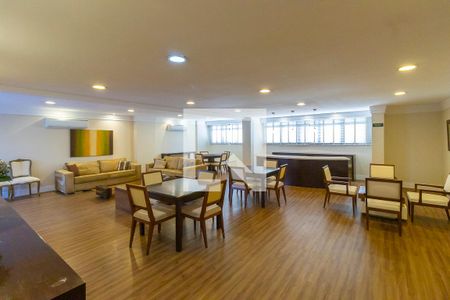 Apartamento à venda com 145m², 3 quartos e 3 vagas Apartamento à venda com 145m², 3 quartos e 3 vagasÁrea comum - Salão de festas