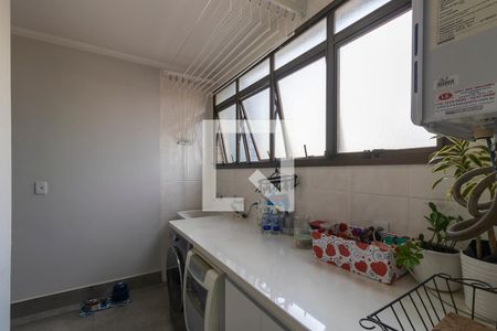 Apartamento à venda com 145m², 3 quartos e 3 vagas Apartamento à venda com 145m², 3 quartos e 3 vagasÁrea de serviço