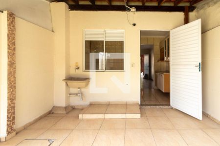 Casa para alugar com 70m², 2 quartos e 2 vagas Casa para alugar com 70m², 2 quartos e 2 vagasÁrea de Serviço
