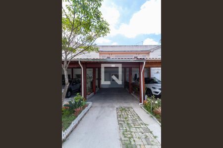 Casa para alugar com 70m², 2 quartos e 2 vagas Casa para alugar com 70m², 2 quartos e 2 vagasFachada