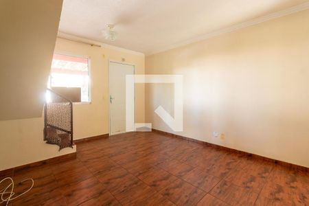 Sala de casa para alugar com 2 quartos, 70m² em Jardim Isis, Cotia