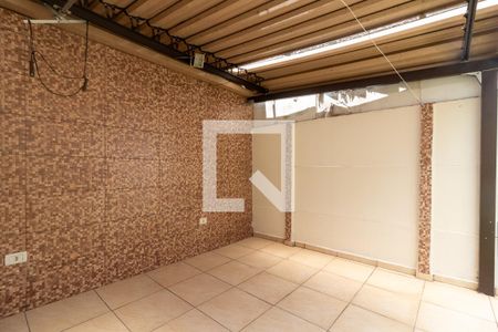 Casa para alugar com 70m², 2 quartos e 2 vagas Casa para alugar com 70m², 2 quartos e 2 vagasÁrea comum