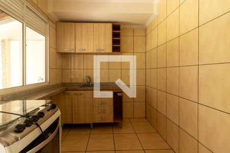 Casa para alugar com 70m², 2 quartos e 2 vagas Casa para alugar com 70m², 2 quartos e 2 vagasCozinha