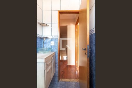 Casa para alugar com 70m², 2 quartos e 2 vagas Casa para alugar com 70m², 2 quartos e 2 vagasBanheiro