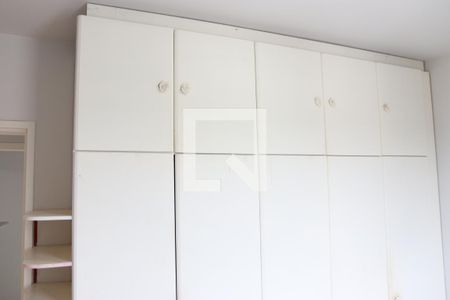 Apartamento para alugar com 76m², 3 quartos e 2 vagasQuarto 2