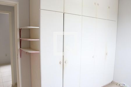 Apartamento para alugar com 76m², 3 quartos e 2 vagasQuarto 2