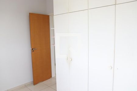 Apartamento para alugar com 76m², 3 quartos e 2 vagasQuarto 2