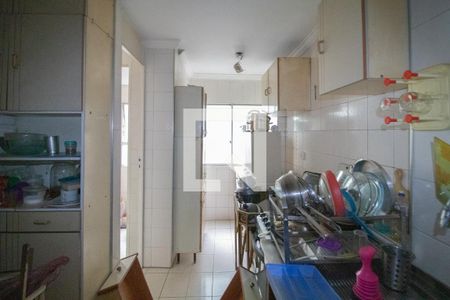 Apartamento para alugar com 75m², 2 quartos e sem vagaCozinha e Área de Serviço