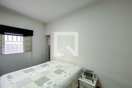 Casa à venda com 240m², 3 quartos e 4 vagasQuarto 2 - Suíte