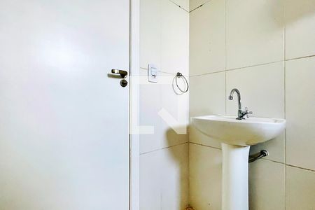 Apartamento à venda com 65m², 2 quartos e 1 vaga Apartamento à venda com 65m², 2 quartos e 1 vagaBanheiro