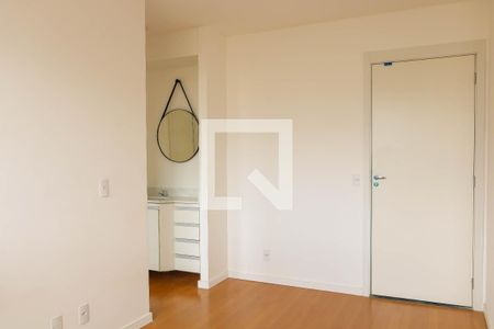 Sala  de apartamento para alugar com 1 quarto, 33m² em Todos Os Santos, Rio de Janeiro