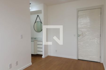 Sala de apartamento à venda com 1 quarto, 33m² em Todos Os Santos, Rio de Janeiro