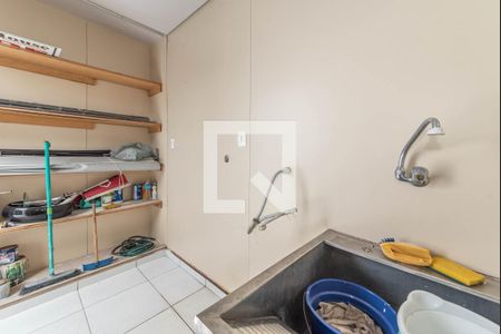 Casa à venda com 250m², 4 quartos e 3 vagasLavanderia