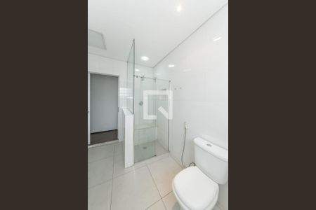 Casa à venda com 250m², 4 quartos e 3 vagasBanheiro Social - Piso Superior