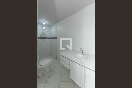 Casa à venda com 250m², 4 quartos e 3 vagasBanheiro de Serviço