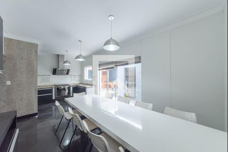 Casa à venda com 250m², 4 quartos e 3 vagasCozinha