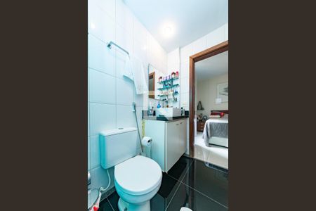 Apartamento à venda com 126m², 3 quartos e 2 vagasBanheiro da Suíte