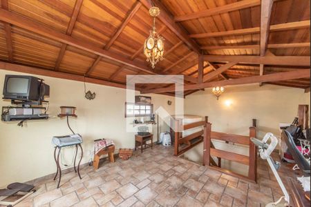 Casa à venda com 208m², 4 quartos e 3 vagasSótão