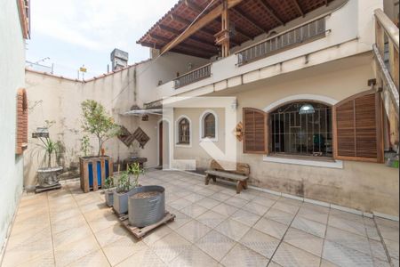 Casa à venda com 208m², 4 quartos e 3 vagasQuintal