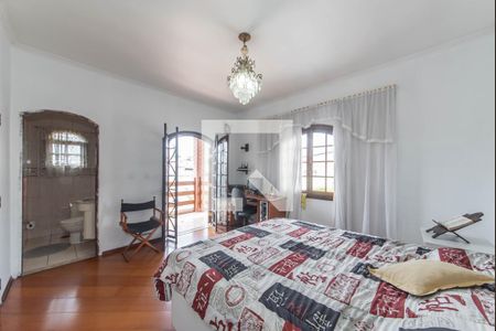 Casa à venda com 208m², 4 quartos e 3 vagasSuíte