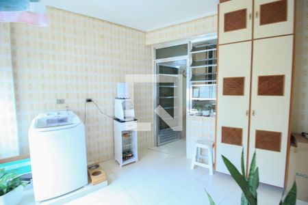 Apartamento à venda com 125m², 3 quartos e 1 vagaÁrea de Serviço