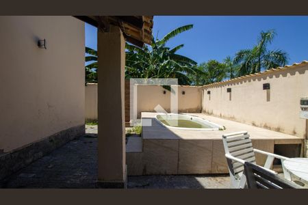 Casa à venda com 250m², 3 quartos e 3 vagasQuintal