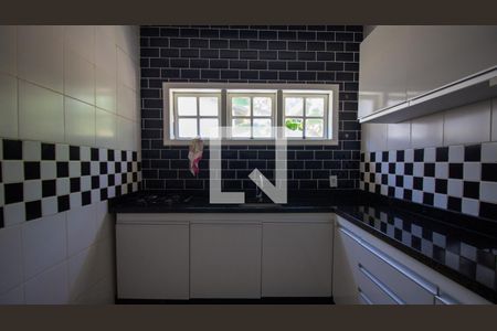 Casa à venda com 250m², 3 quartos e 3 vagasCozinha