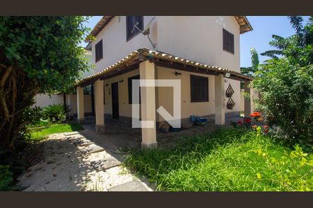 Casa à venda com 250m², 3 quartos e 3 vagasQuintal
